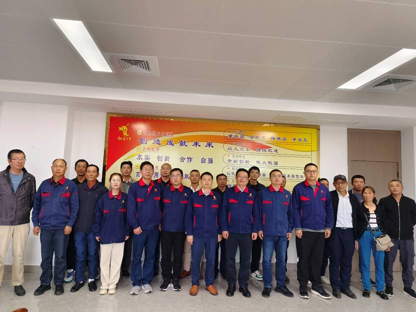 钢构2138cn太阳集团召开厄瓜多尔项目施工人员及家属座谈会