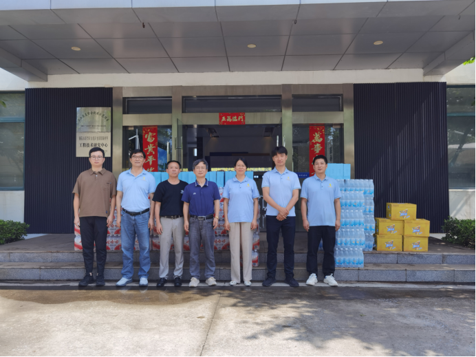 公司工会到基层单位开展高温慰问